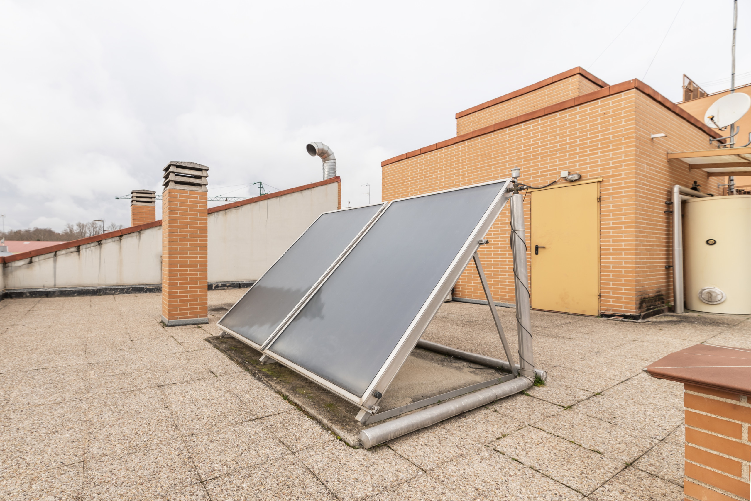 Estas son las ventajas de instalar placas solares en tu ático