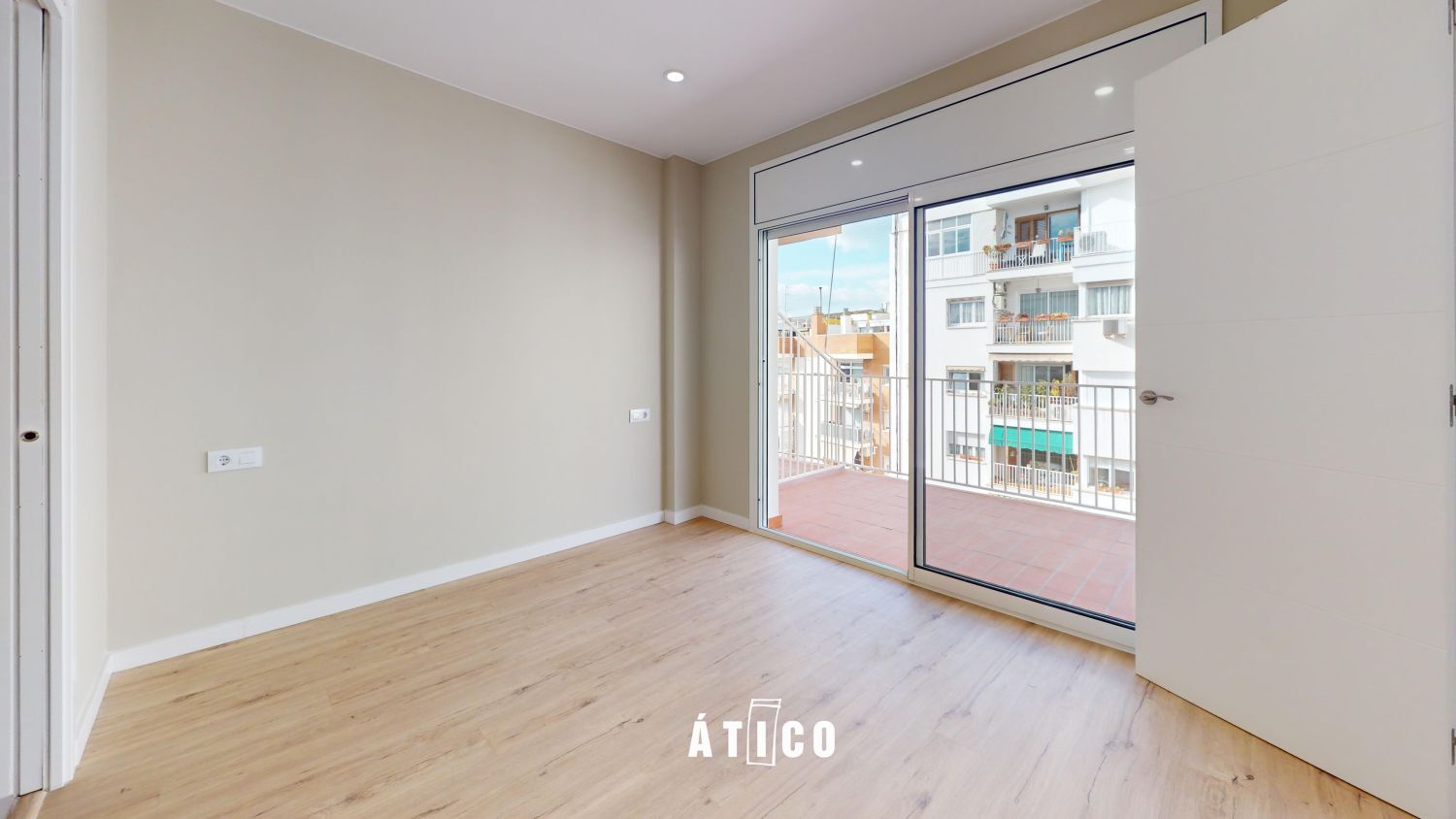 Piso-en-C-Valencia-49-Bedroom