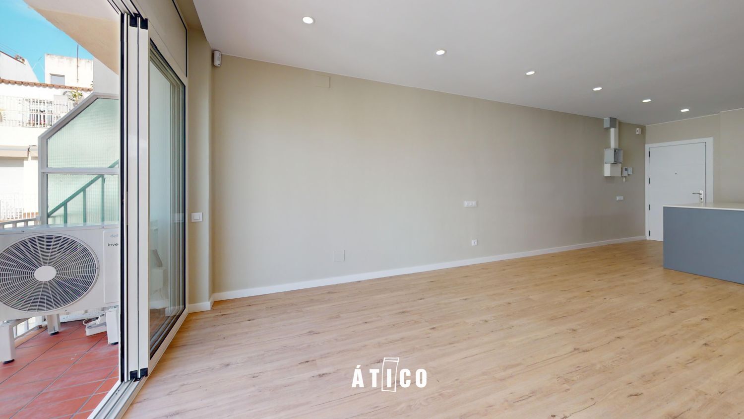 Piso-en-C-Valencia-49-Living-Room 1